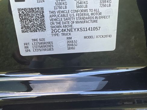 Used 2025 Chevrolet Silverado 2500 LT w/ All Star Edition AWD/4WD image 5