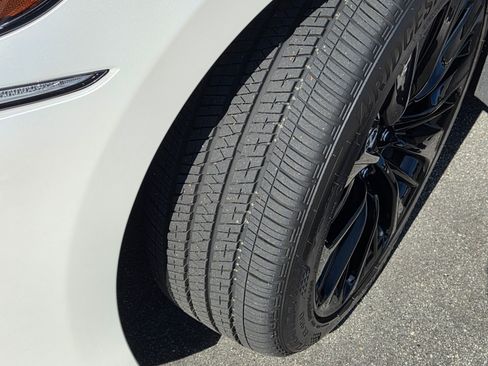 Used 2018 Lexus LS 500 w/ Luxury Package image 16