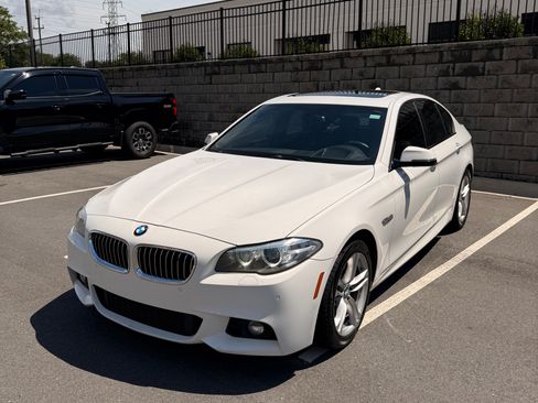 Used 2015 BMW 528i Sedan RWD image 2