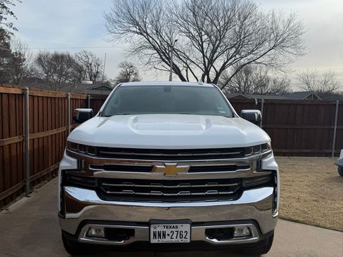 Used 2020 Chevrolet Silverado 1500 LTZ w/ LTZ Texas Edition image 2