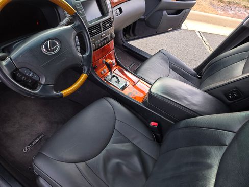 Used 2006 Lexus LS 430 image 6