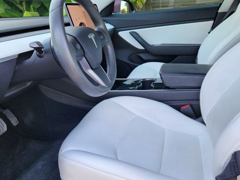 Used 2020 Tesla Model 3 image 6