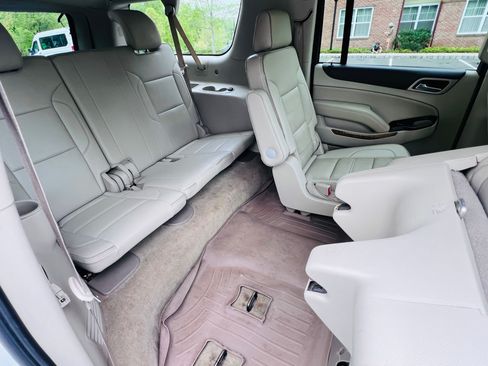 Used 2017 GMC Yukon XL Denali w/ Open Road Package AWD/4WD image 10