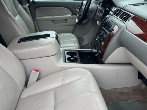 Used 2012 Chevrolet Tahoe LT RWD image 11