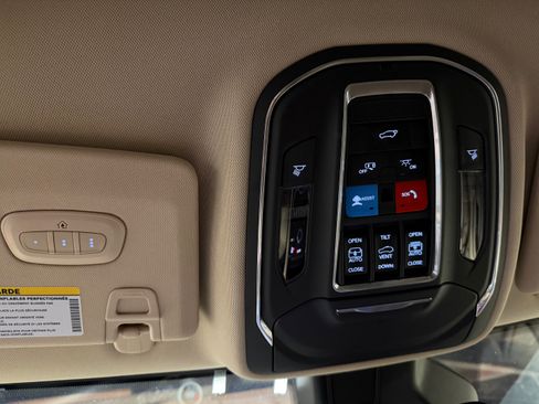 Used 2021 Jeep Grand Cherokee L Limited image 10