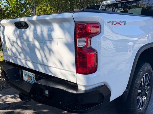 Used 2022 Chevrolet Silverado 2500 W/T w/ WT Convenience Package image 11