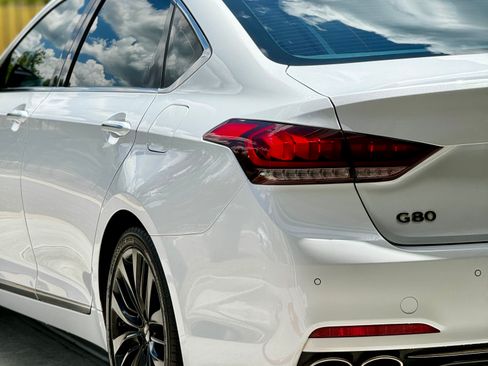 Used 2018 Genesis G80 5.0 Ultimate RWD image 11