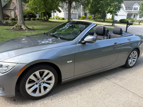 Used 2013 BMW 328i Convertible RWD image 1
