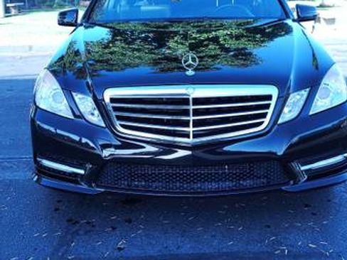 Used 2013 Mercedes-Benz E 350 Sedan image 2