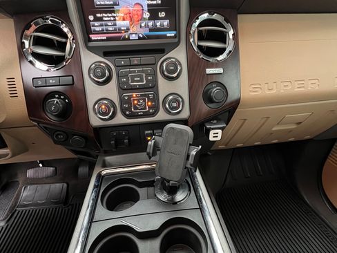 Used 2016 Ford F250 Lariat w/ Lariat Ultimate Package image 20