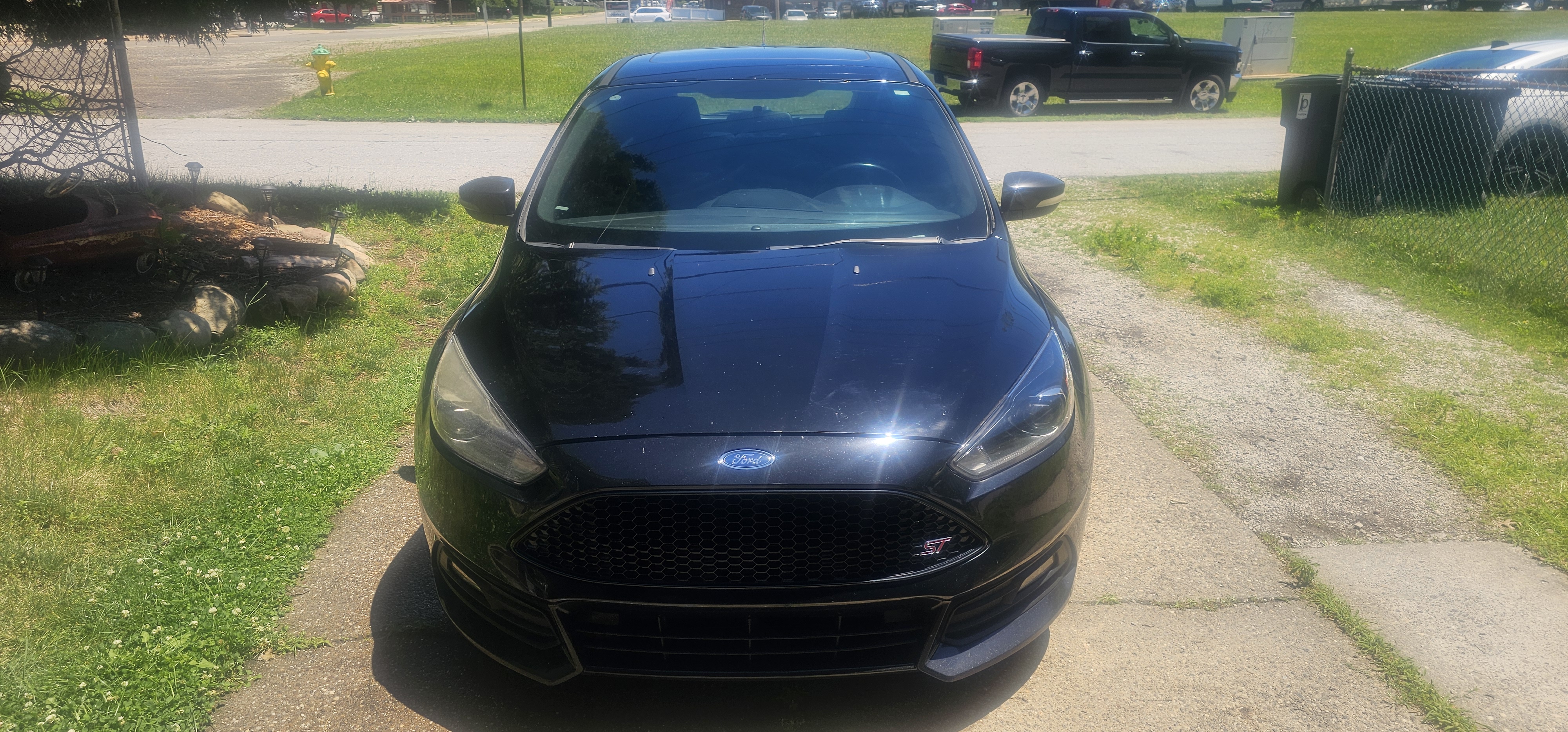 Used 2017 Ford Focus ST w/ Equipment Group 402A FWD image 1