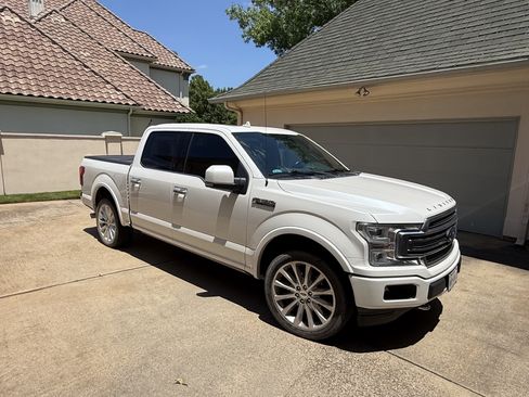 Used 2018 Ford F150 Limited w/ Trailer Tow Package AWD/4WD image 4