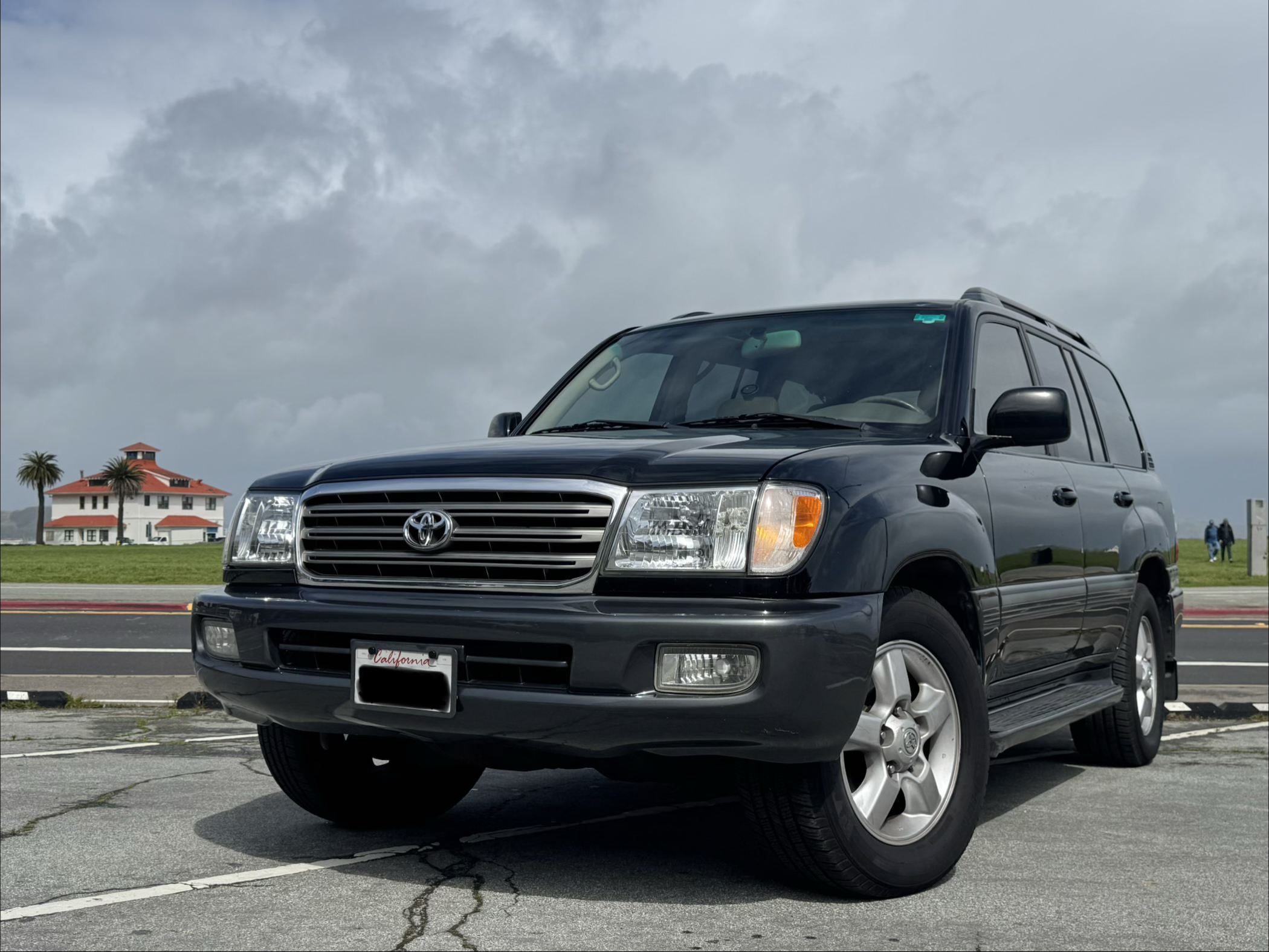 Used 2004 Toyota Land Cruiser AWD/4WD image 1