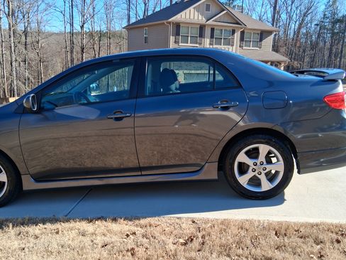 Used 2011 Toyota Corolla S image 1