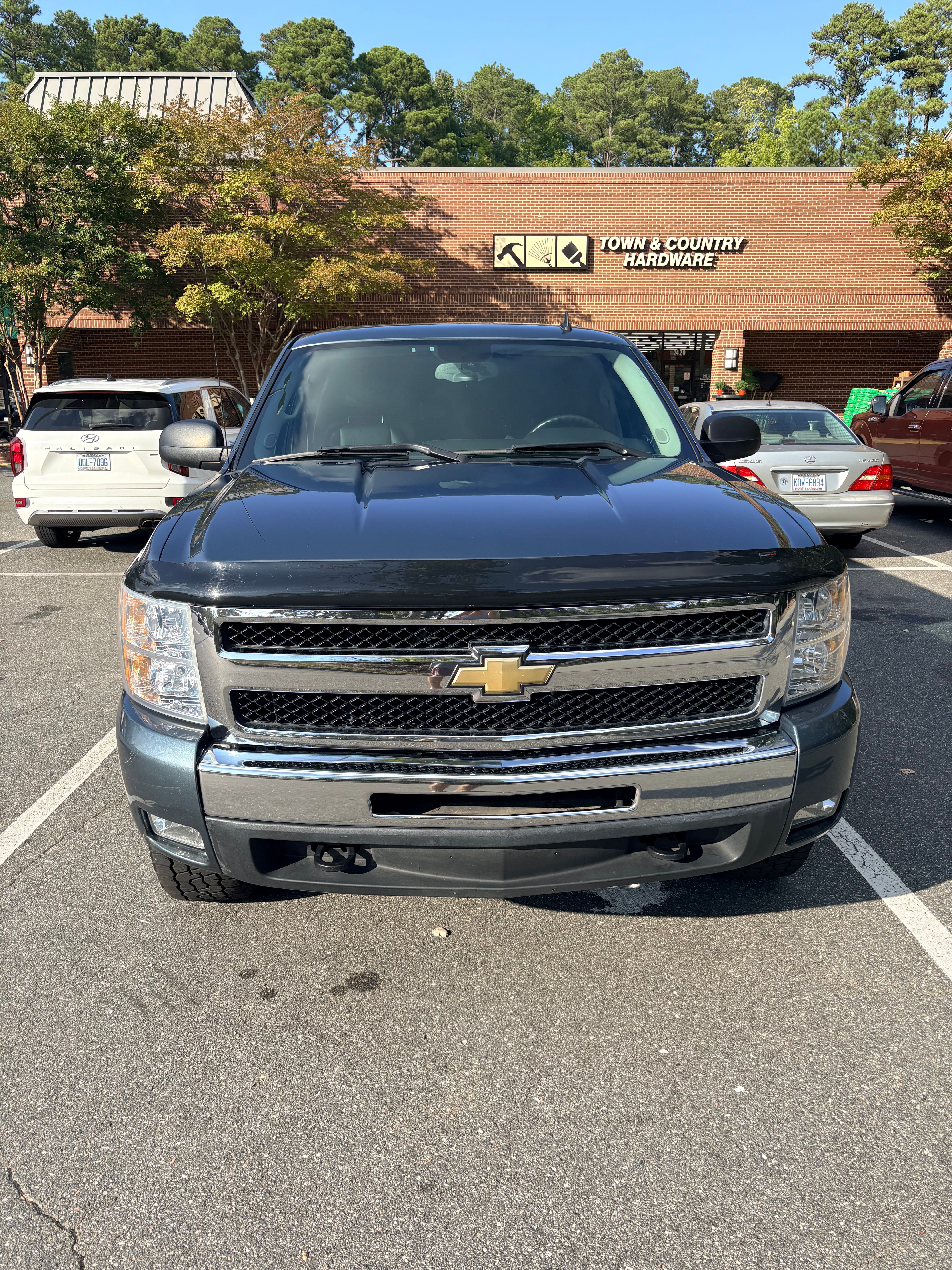 Used 2010 Chevrolet Silverado 1500 LT w/ Power Pack Plus AWD/4WD image 4