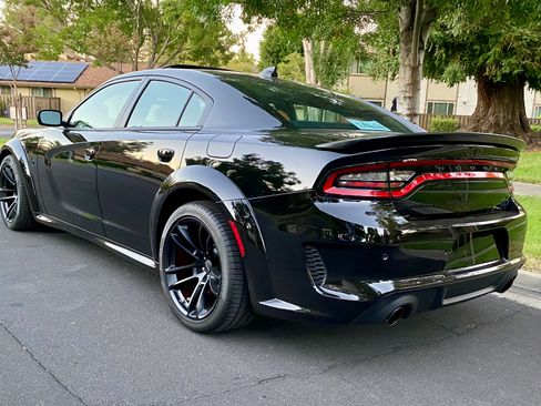 Used 2022 Dodge Charger SRT Hellcat image 4
