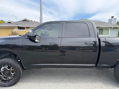 Used 2016 RAM 2500 Tradesman w/ Chrome Appearance Group AWD/4WD image 16