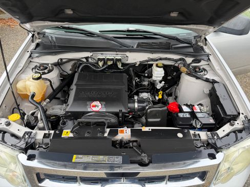 Used 2010 Ford Escape XLT FWD image 13