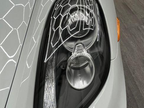 Used 2015 Porsche Cayman image 8