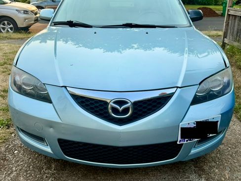 Used 2007 MAZDA MAZDA3 i Touring FWD image 2