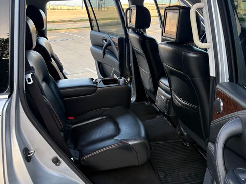Used 2019 Nissan Armada Platinum w/ Captain's Chairs Package RWD image 6