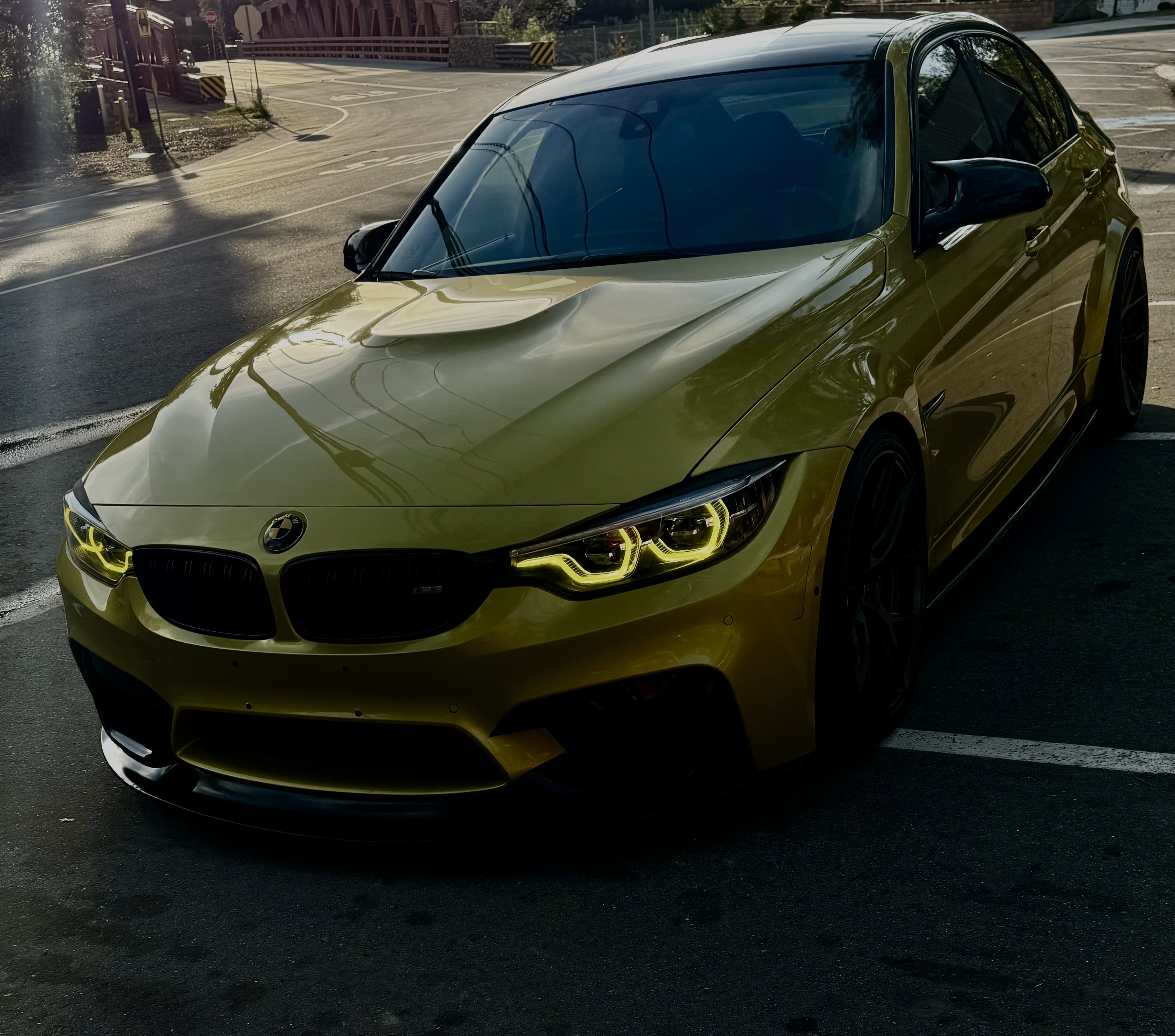 Used 2018 BMW M3 RWD image 2