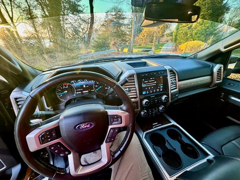 Used 2017 Ford F350 Platinum w/ Platinum Ultimate Package image 23