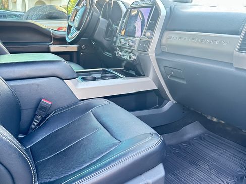 Used 2022 Ford F350 Lariat w/ Lariat Ultimate Package AWD/4WD image 5