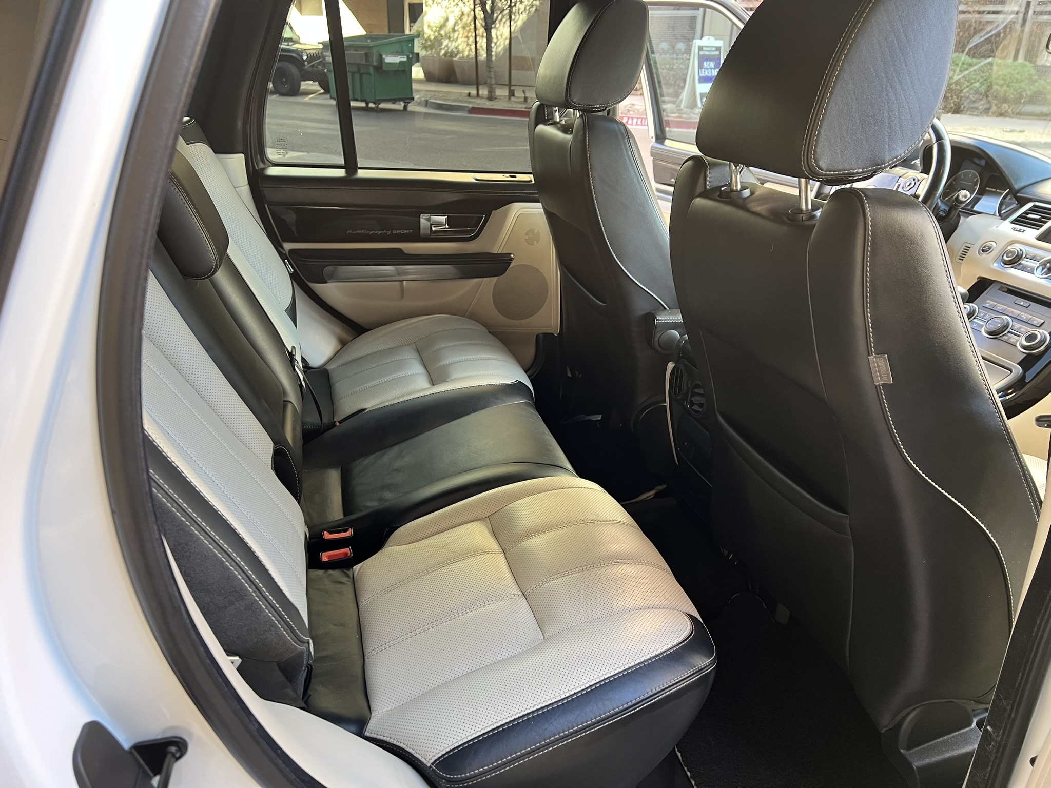 Used 2012 Land Rover Range Rover Sport Autobiography AWD/4WD image 30