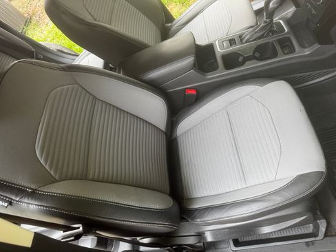 Used 2019 Ford Escape SE AWD/4WD image 18