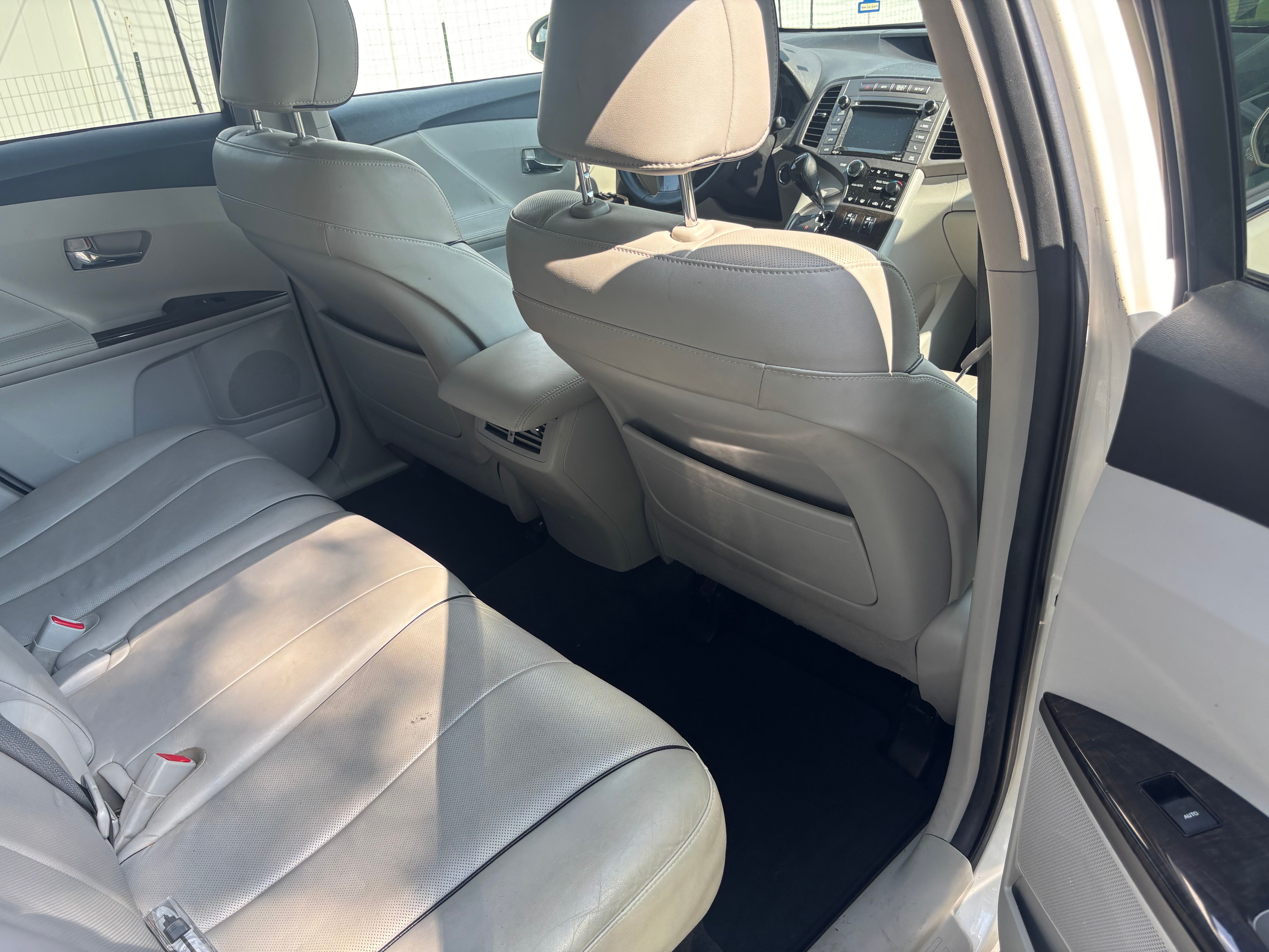 Used 2015 Toyota Venza XLE FWD image 11