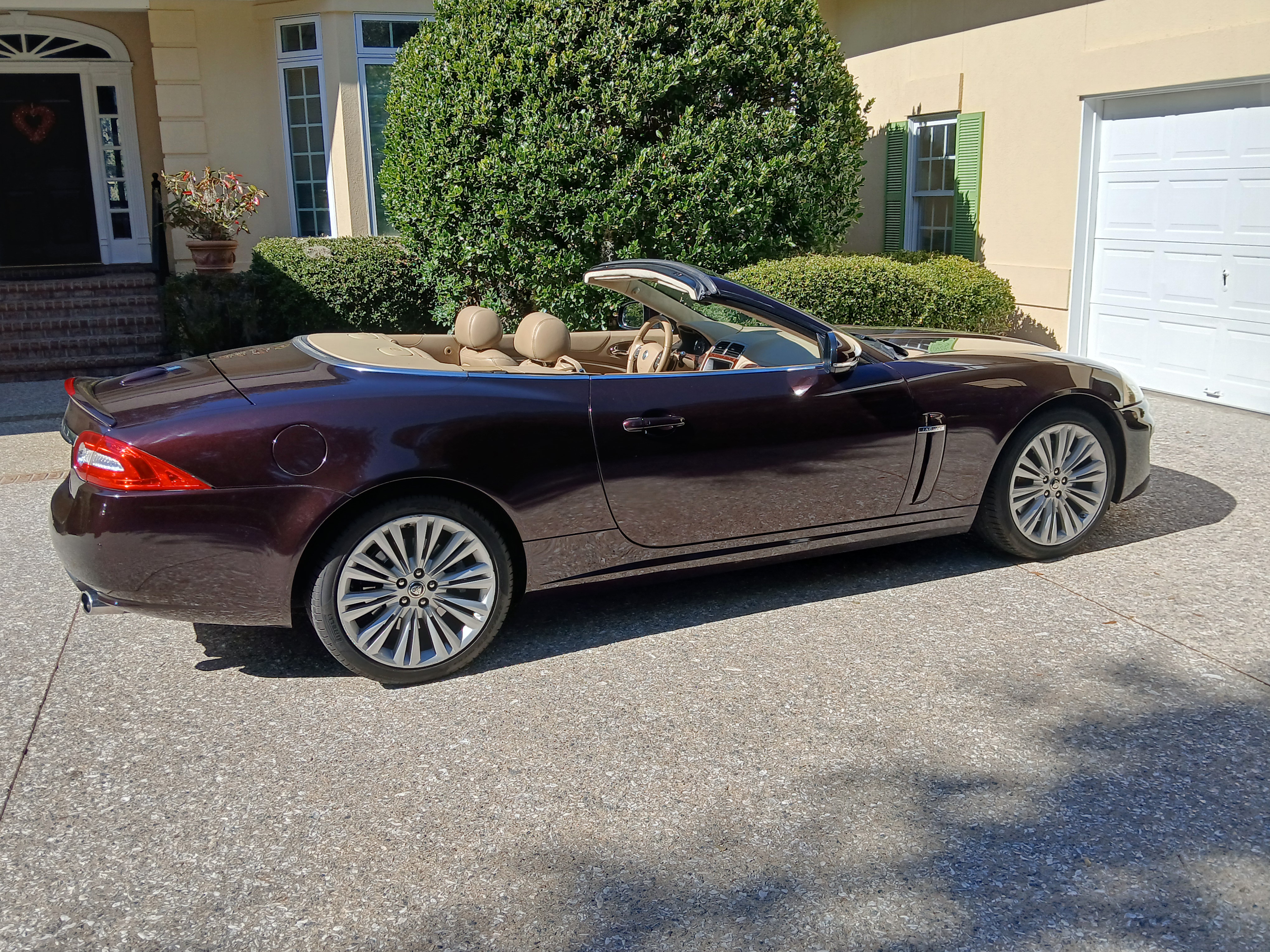 Used 2011 Jaguar XK Convertible RWD image 5
