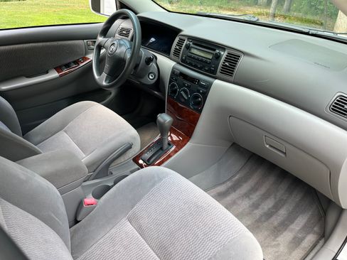 Used 2005 Toyota Corolla LE FWD image 12