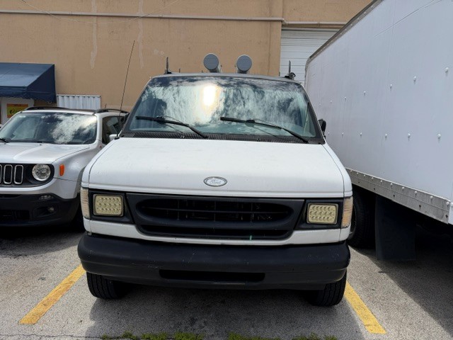 Used 2000 Ford E-250 and Econoline 250 RWD image 5