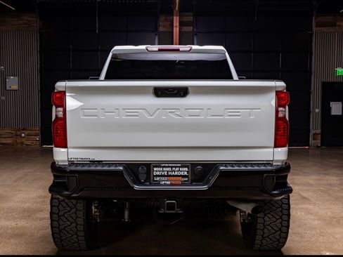 Used 2023 Chevrolet Silverado 2500 Custom w/ Custom Convenience Package AWD/4WD image 6