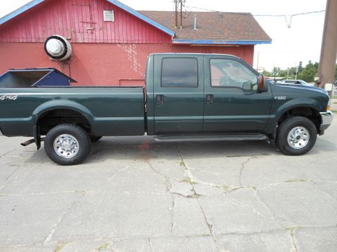 Used 2003 Ford F250 XLT AWD/4WD image 1