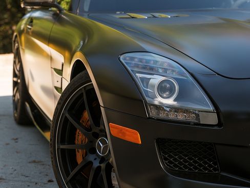 Used 2012 Mercedes-Benz SLS AMG AMG Convertible 2D image 9