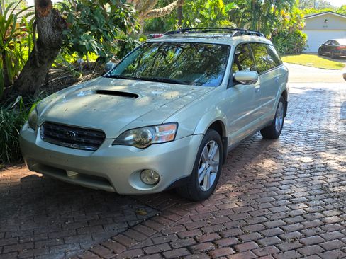 Used 2005 Subaru Outback 2.5XT Limited image 1