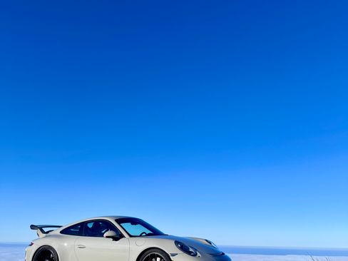 Used 2018 Porsche 911 GT3 RWD image 12