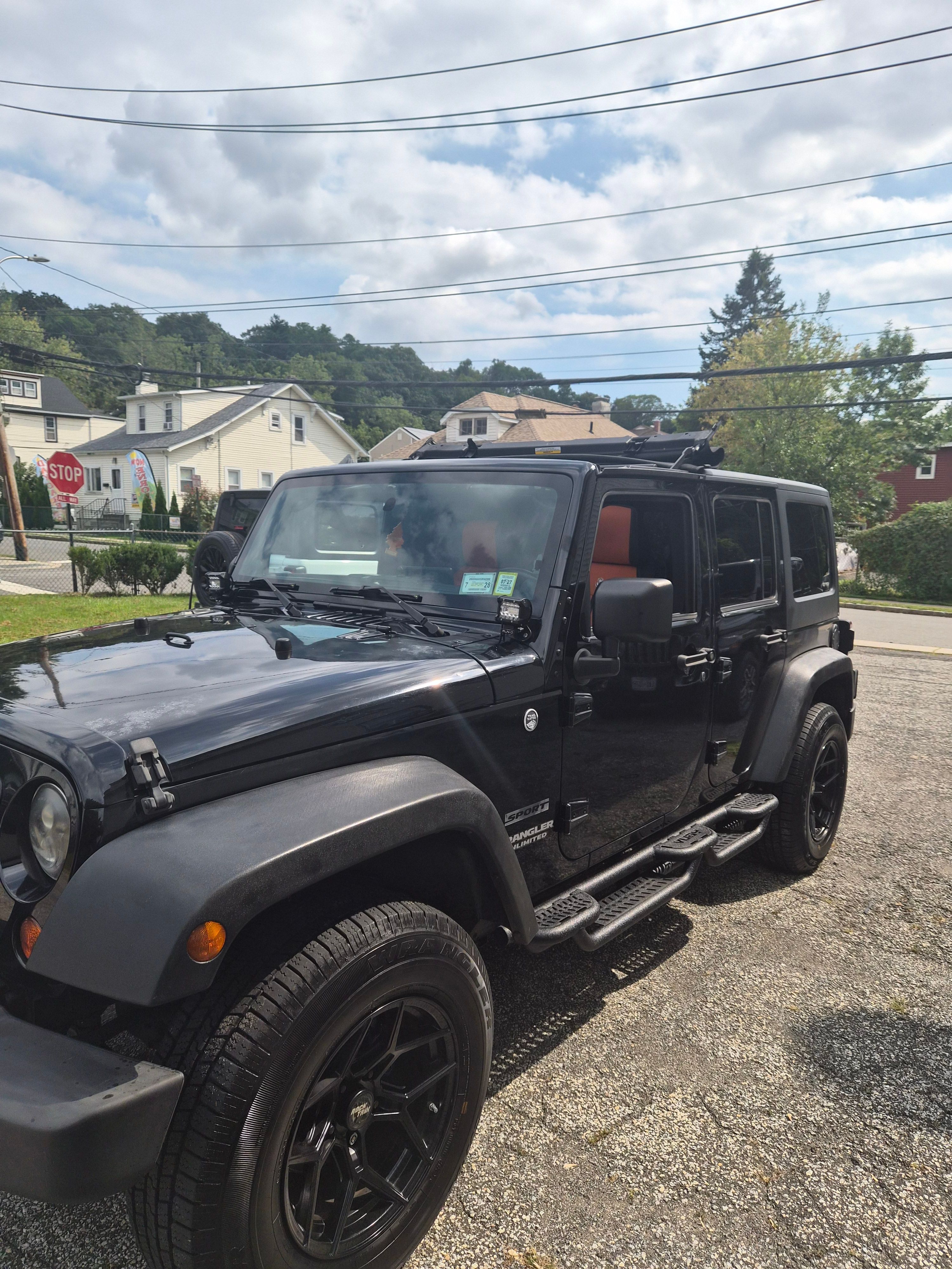 Used 2012 Jeep Wrangler Unlimited Sport AWD/4WD image 10