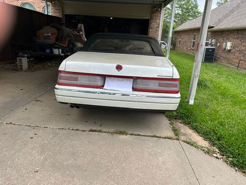 Used 1993 Cadillac Allante FWD image 5