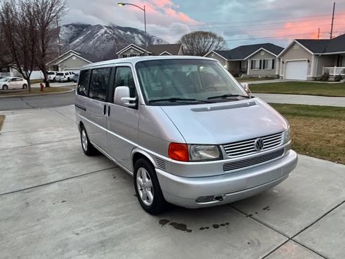 Used 2003 Volkswagen Eurovan MV FWD image 4