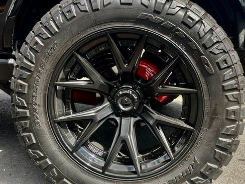 Used 2023 Ford Bronco Outer Banks image 12