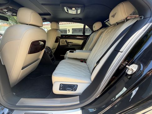 Used 2016 Bentley Flying Spur W12 AWD/4WD image 10