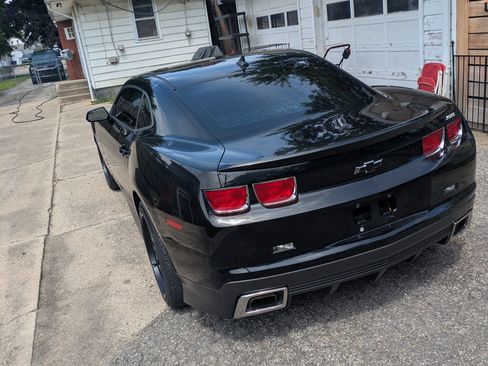 Used 2010 Chevrolet Camaro SS w/ LPO, Ground Effects Package RWD image 6