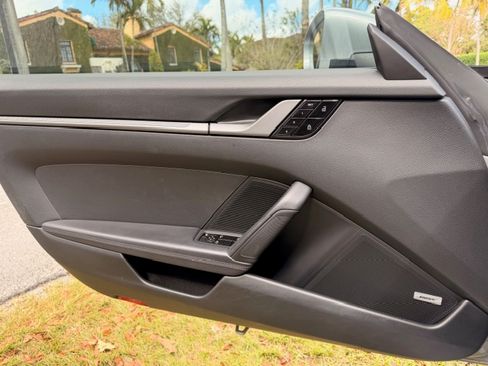 Used 2021 Porsche 911 Carrera 4 image 9