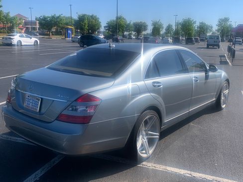 Used 2007 Mercedes-Benz S 550 4MATIC image 4