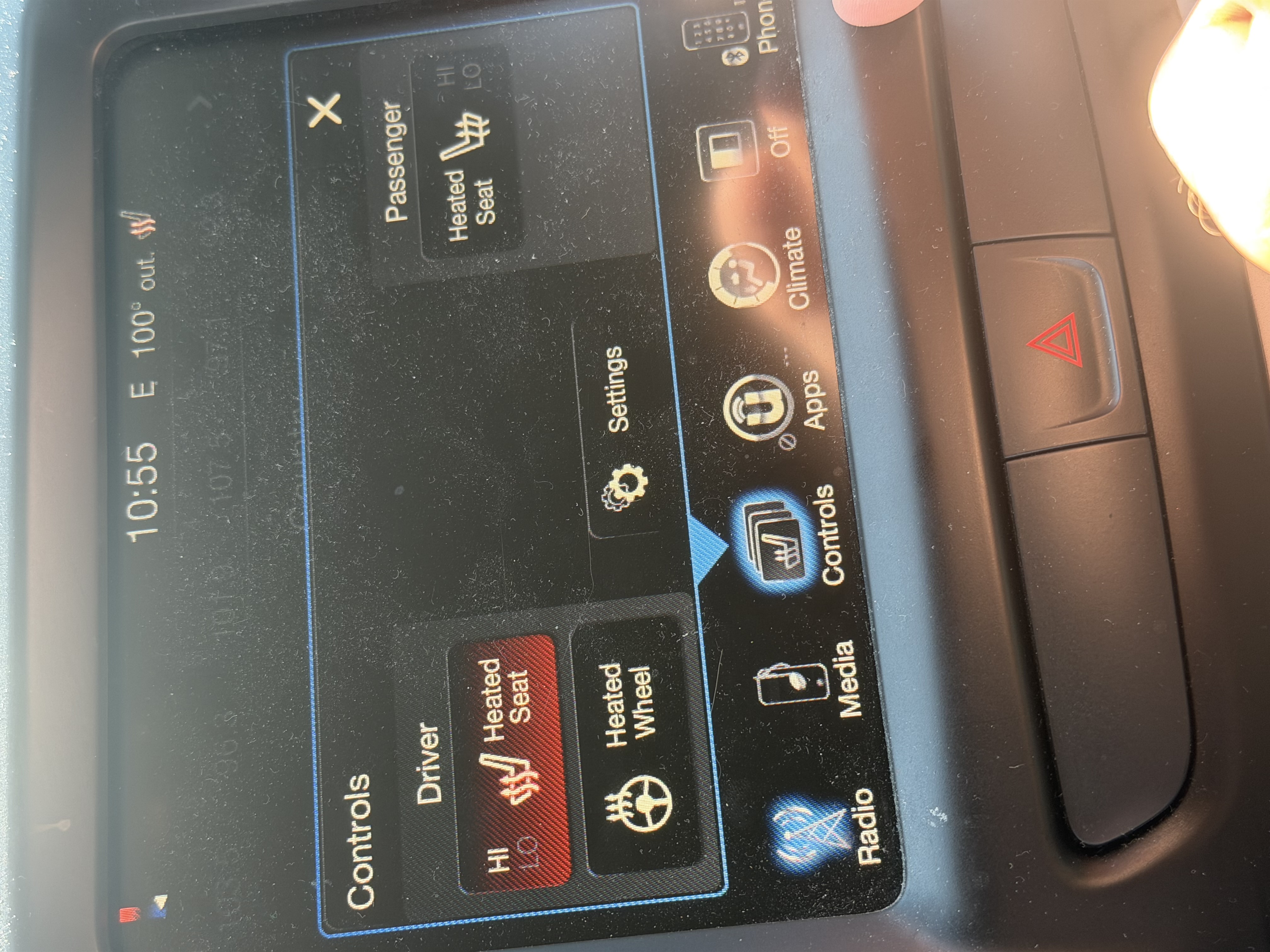 Used 2017 Jeep Cherokee Latitude w/ Cold Weather Group FWD image 9