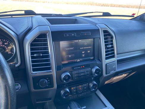 Used 2015 Ford F150 Lariat w/ Equipment Group 502A Luxury image 11