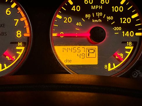 Used 2014 Nissan Xterra PRO-4X w/ Pro-4x Leather Package AWD/4WD image 13